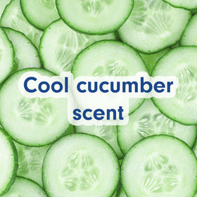 Softsoap Cool Cucumber Body Wash texture close-up