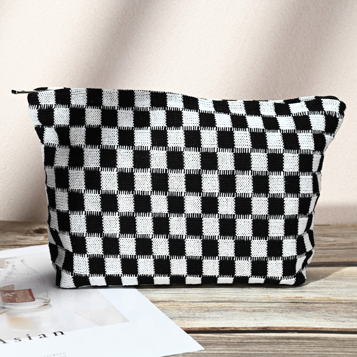 SOIDRAM checkered cosmetic bag waterproof coating close-up