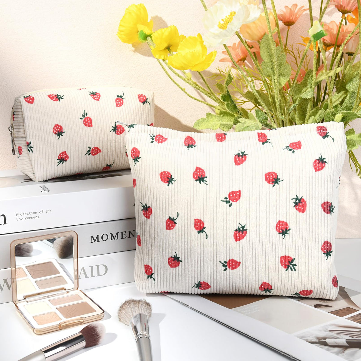 SOIDRAM cosmetic pouch showing interior space