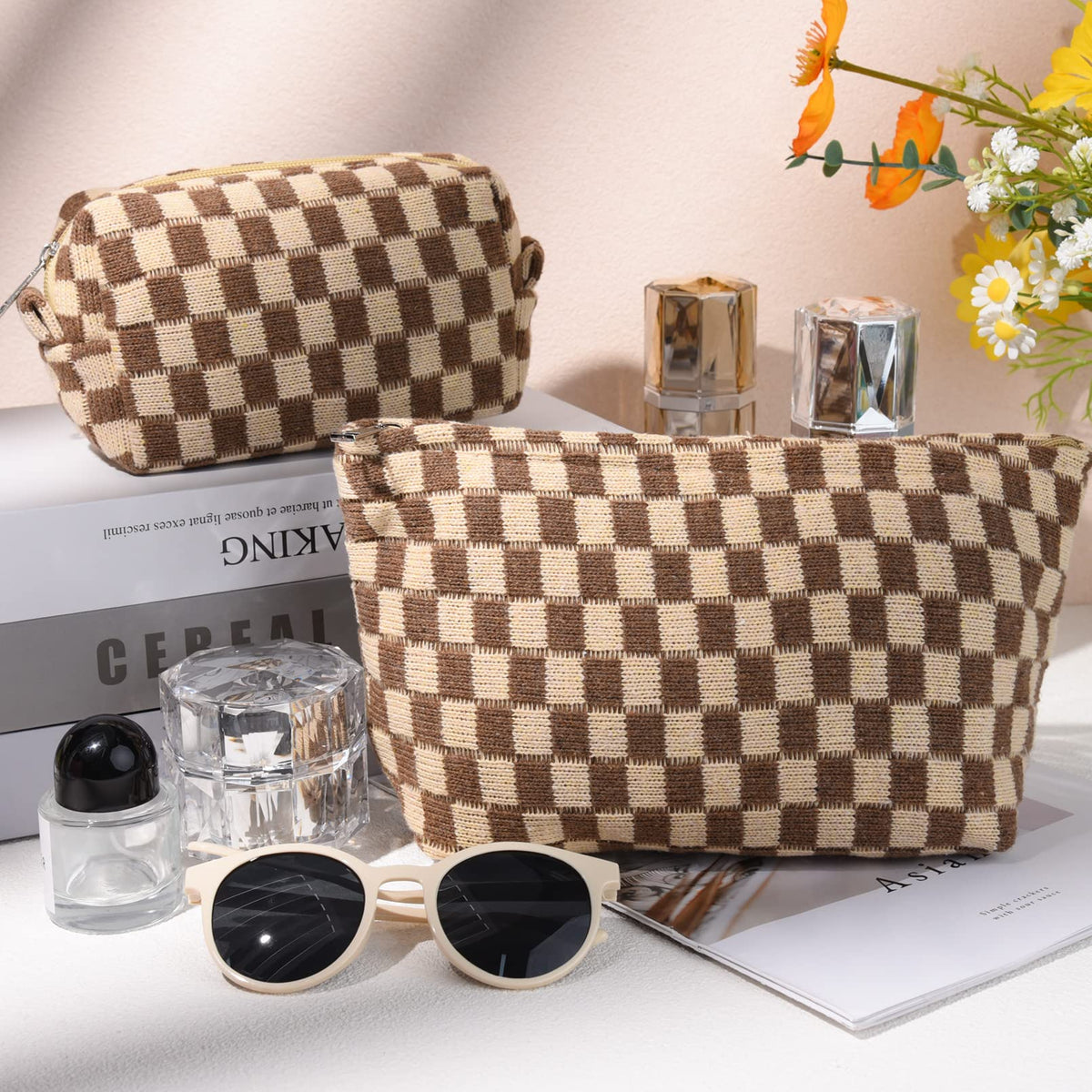 SOIDRAM large capacity makeup bag with zipper open