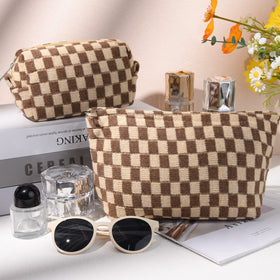 SOIDRAM large capacity makeup bag with zipper open