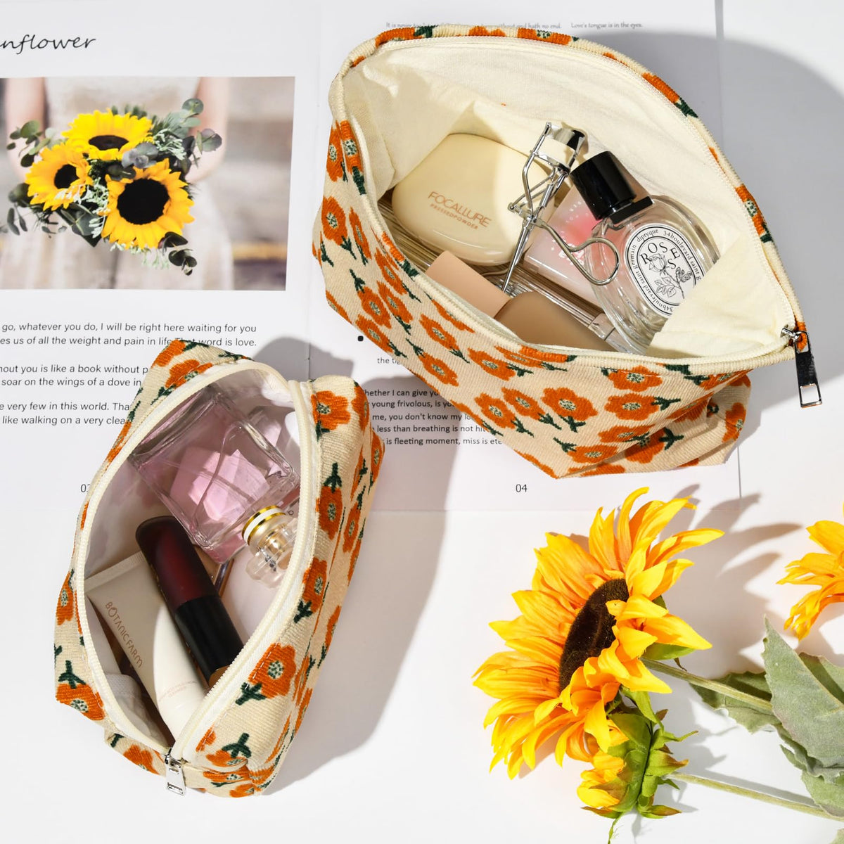 SOIDRAM portable makeup bag in suitcase for travel