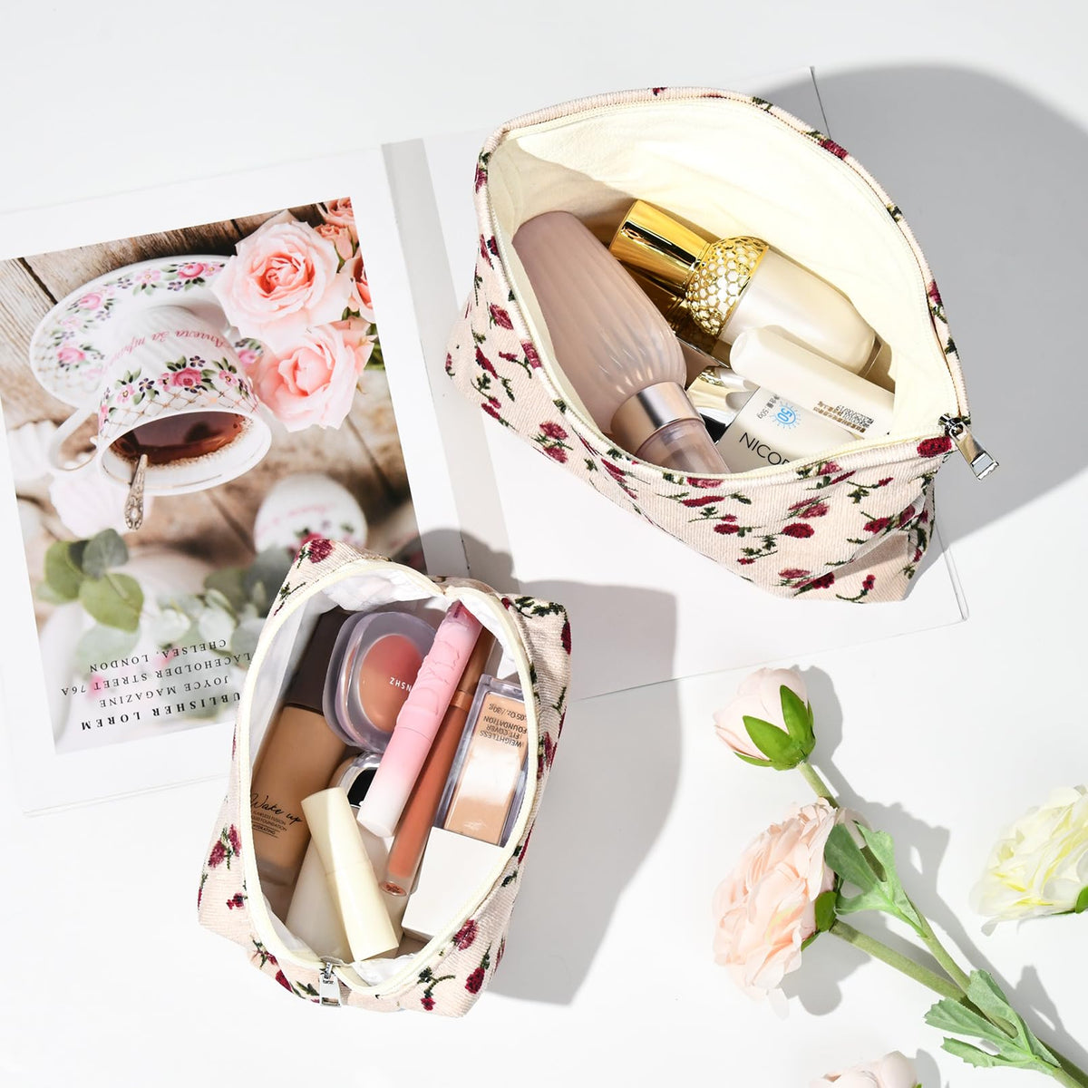 SOIDRAM Rose Makeup Bag Set in travel setting