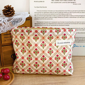 STARDW Floral Makeup Bag in a handbag for travel