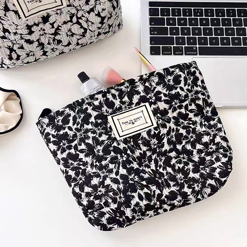 STARDW Floral Makeup Bag showing smooth zipper detail