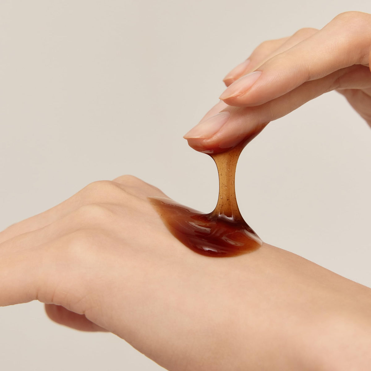 Sulwhasoo Clarifying Peel Off Face Mask application on model's face