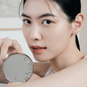 Sulwhasoo Perfecting Cushion Foundation SPF 46 25 Amber application on skin