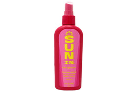 Sun In Hair Lightener Spray application on hair