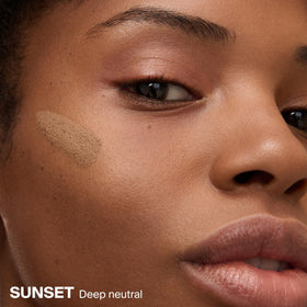 Supergoop! Mineral Mattescreen SPF 40 application on face