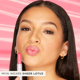 tarte Maracuja Juicy Lip Vinyl Gloss applicator close-up