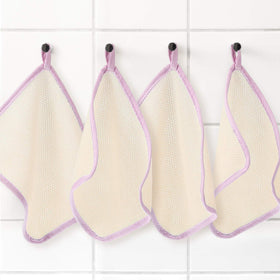 Tatuo Exfoliating Bath Cloths in use during a shower