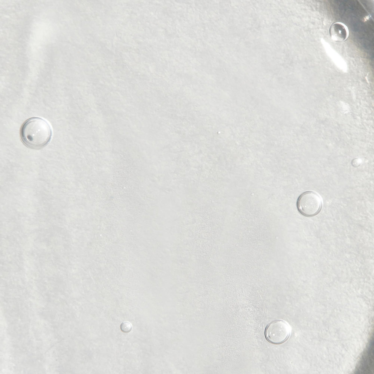 Tea Tree Firm Hold Gel application on wet hair