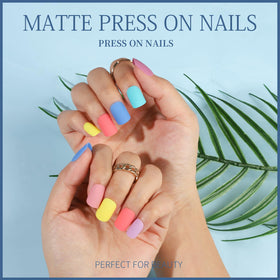 Teenitor French tip press on nails display