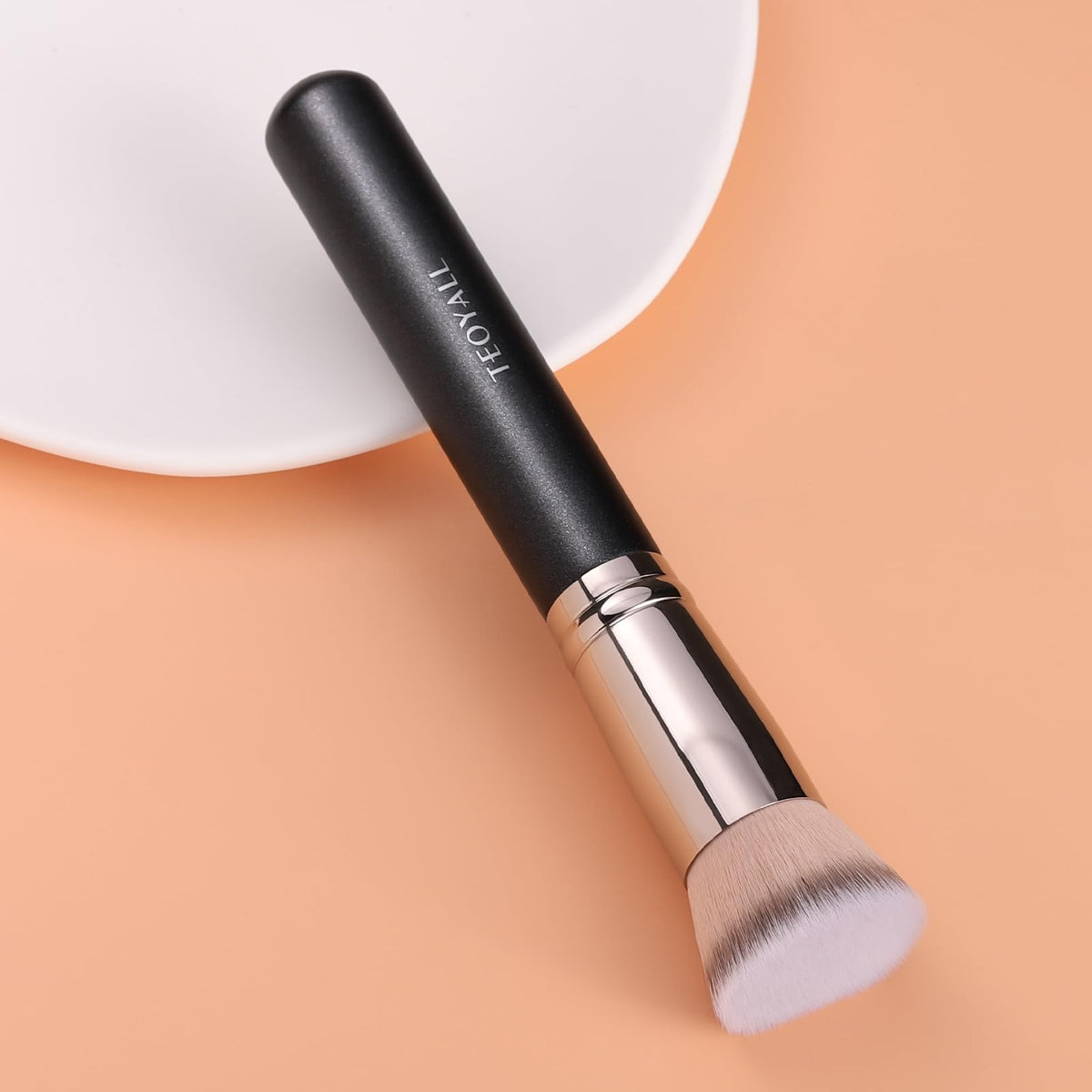 TEOYALL Kabuki Foundation Brush with cleaning supplies