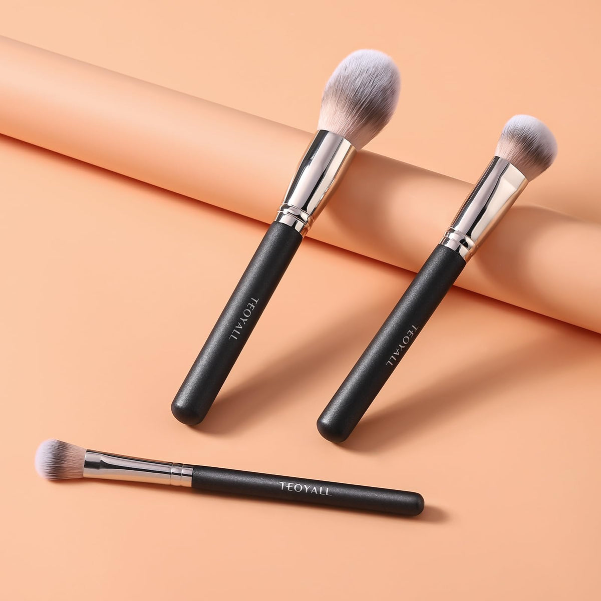 TEOYALL Tapered Blush Brush packaging display