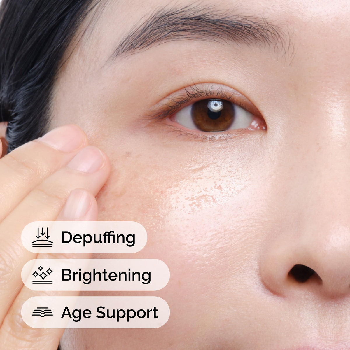 The Ordinary Multi-Peptide Eye Serum application on skin