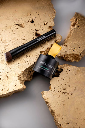 Thick Fiber Root Touch Up Concealer Light Blonde puff for application