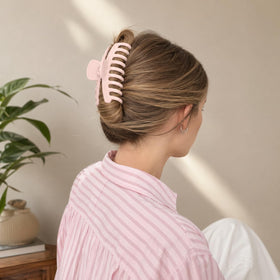 TOCESS claw clips displayed on a neutral background