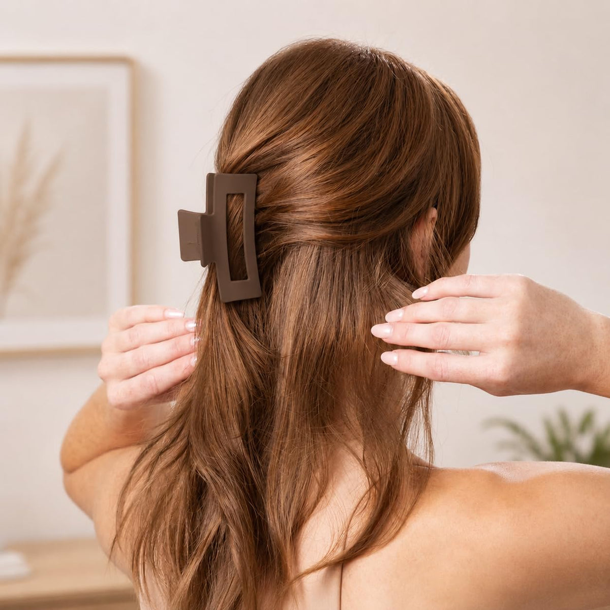 TOCESS Large Claw Clips lifestyle scene with woman styling hair