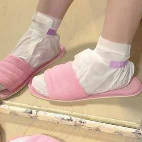 TOI:L Extra Silky Foot Mask showing back packaging details