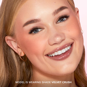 Too Faced Cloud Crush Blurring Blush application on cheeks