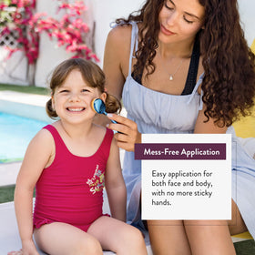 Travel pouch for MotherCould sunscreen brush set