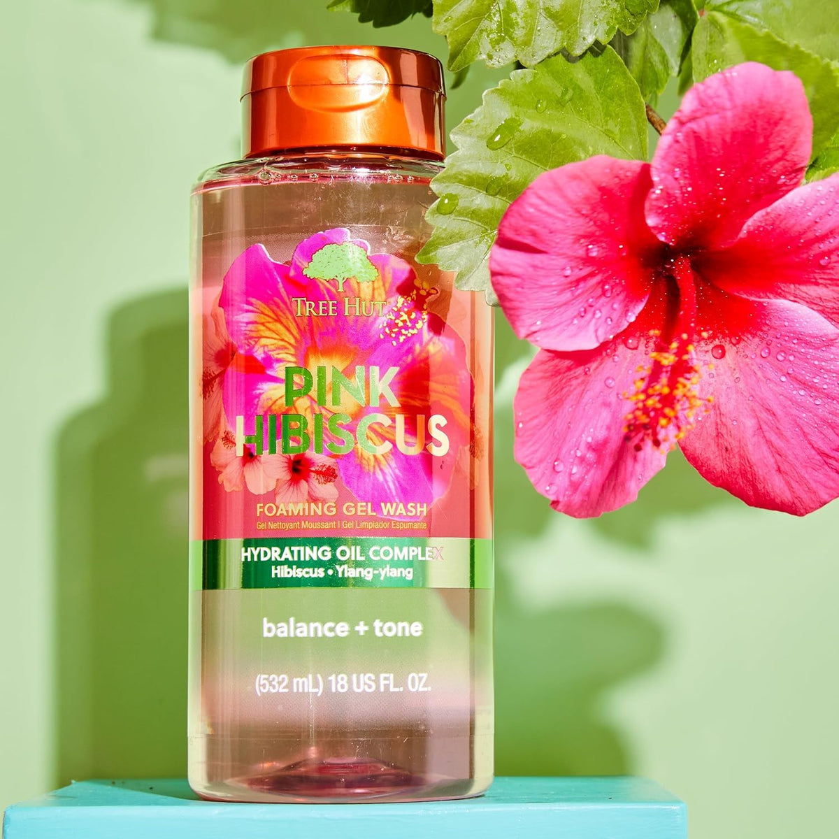 Tree Hut Pink Hibiscus Foaming Body Wash 18 Fl Oz with bath pouf