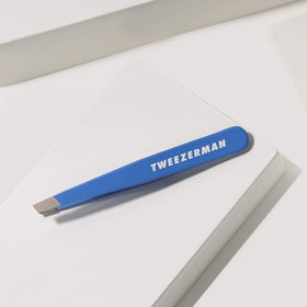 Tweezerman Mini Slant Tweezer Bahama Blue with packaging