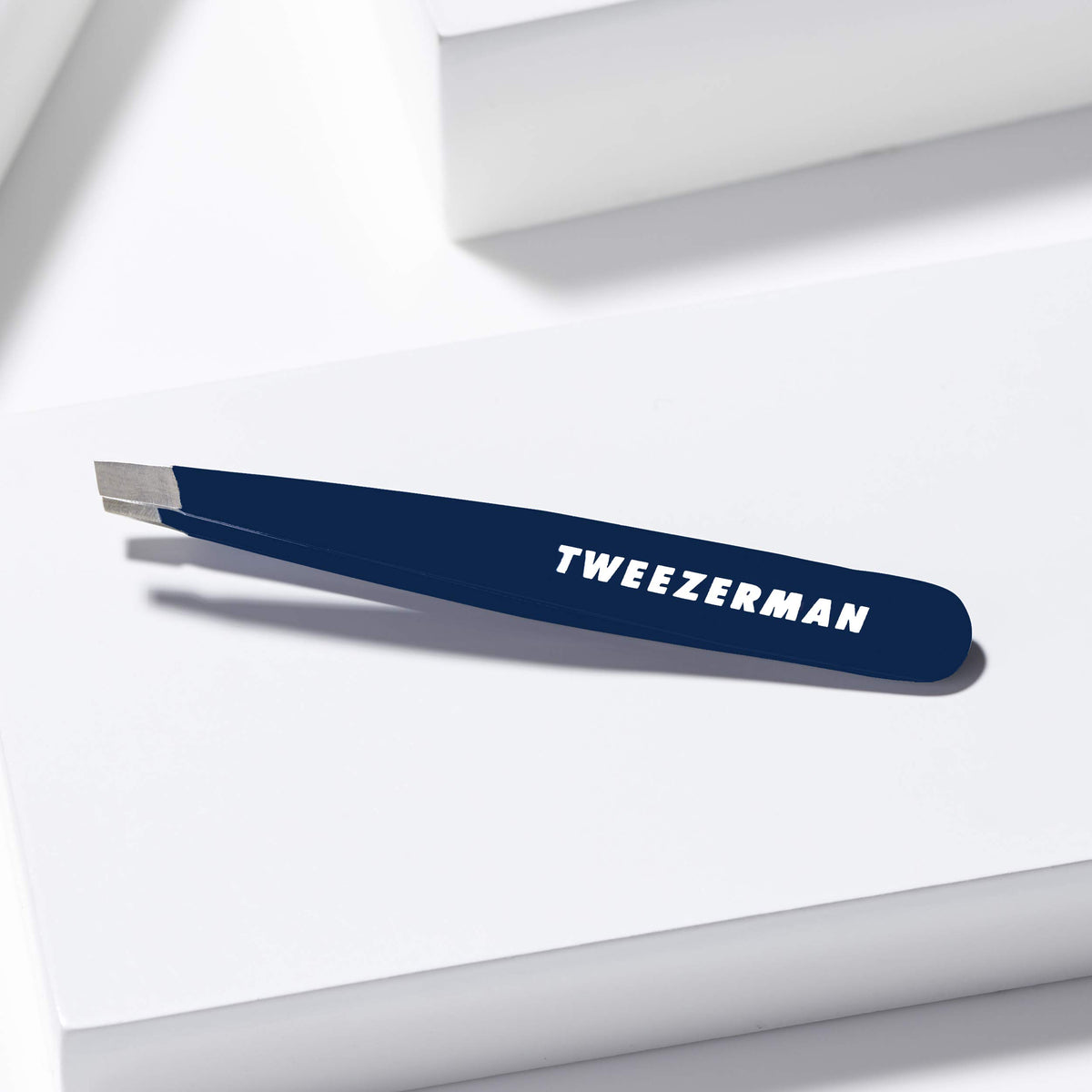 Tweezerman Mini Slant Tweezer Evening Blue with packaging