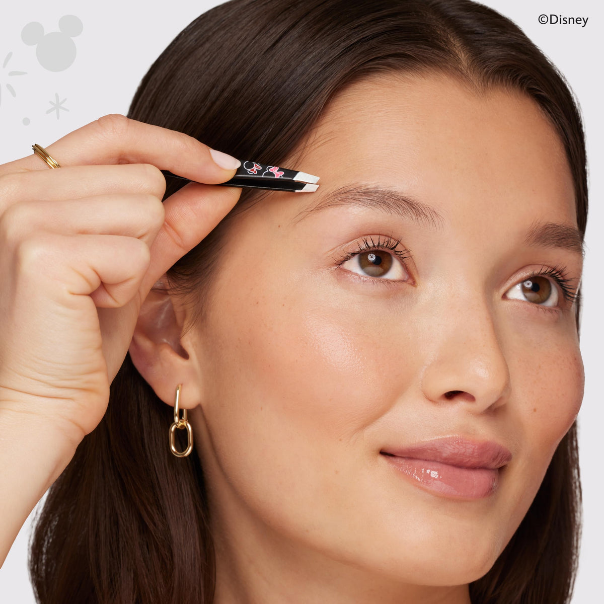 Tweezerman Minnie Mouse Mini Slant Tweezer travel-friendly size