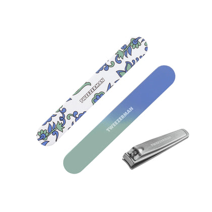 Tweezerman Nail Kit front view with clipper and nail files
