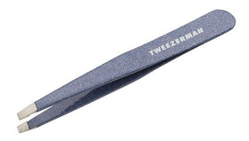 Tweezerman Slant Tweezer Granite Sky close-up of slanted tip
