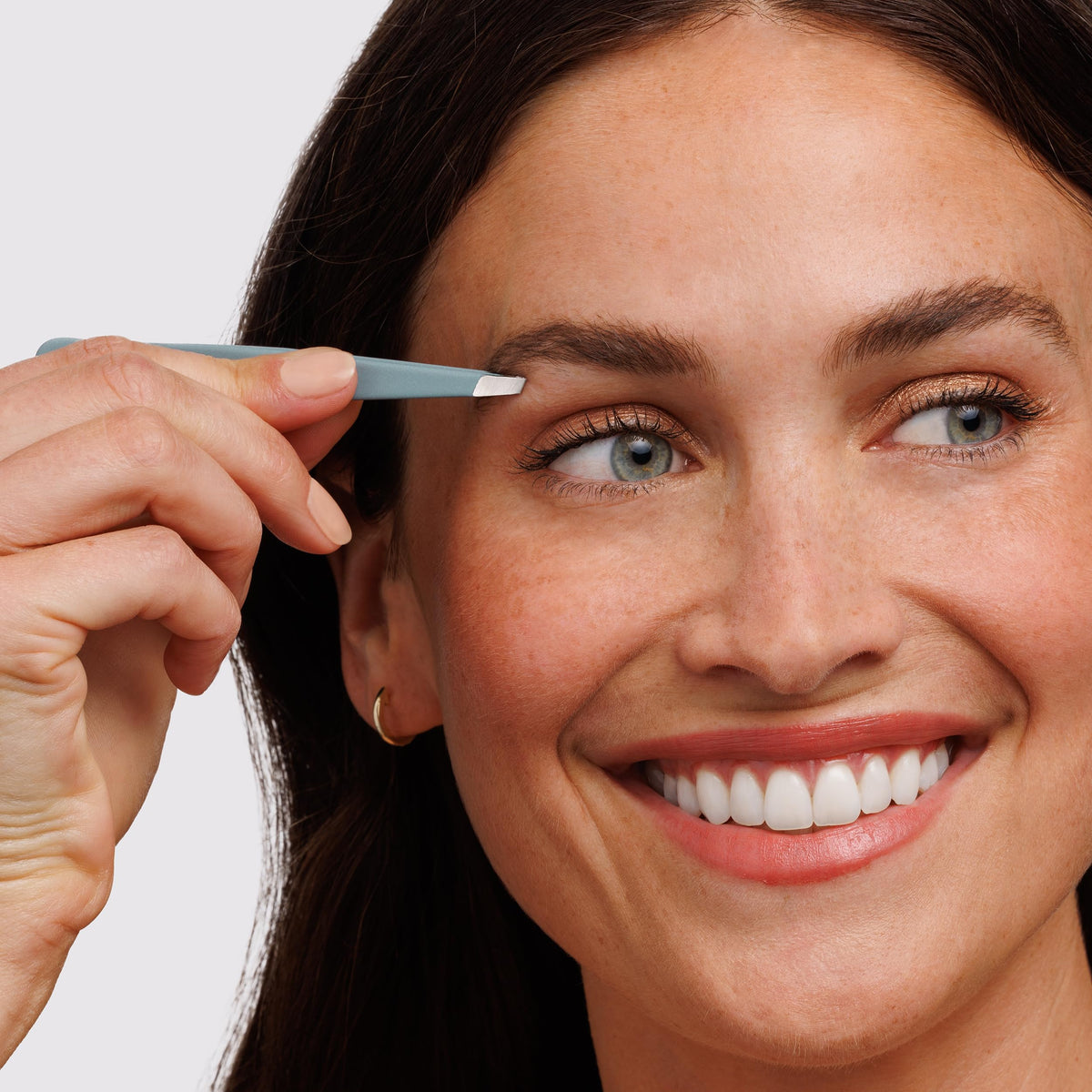 Tweezerman Slant Tweezer Mist Blue side view