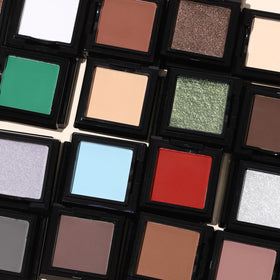 UCANBE Cocoa Brown Shimmer Eyeshadow with makeup brushes