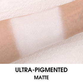 UCANBE eyeshadow palette with soft shimmer and glitter shades