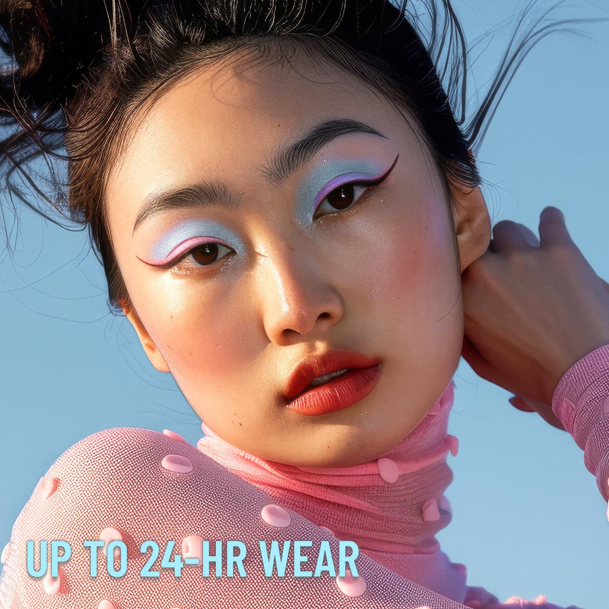 UCANBE Light Blue Eyeshadow Palette with applicator brush