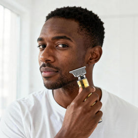 Ufree Beard Trimmer close-up of T-blade