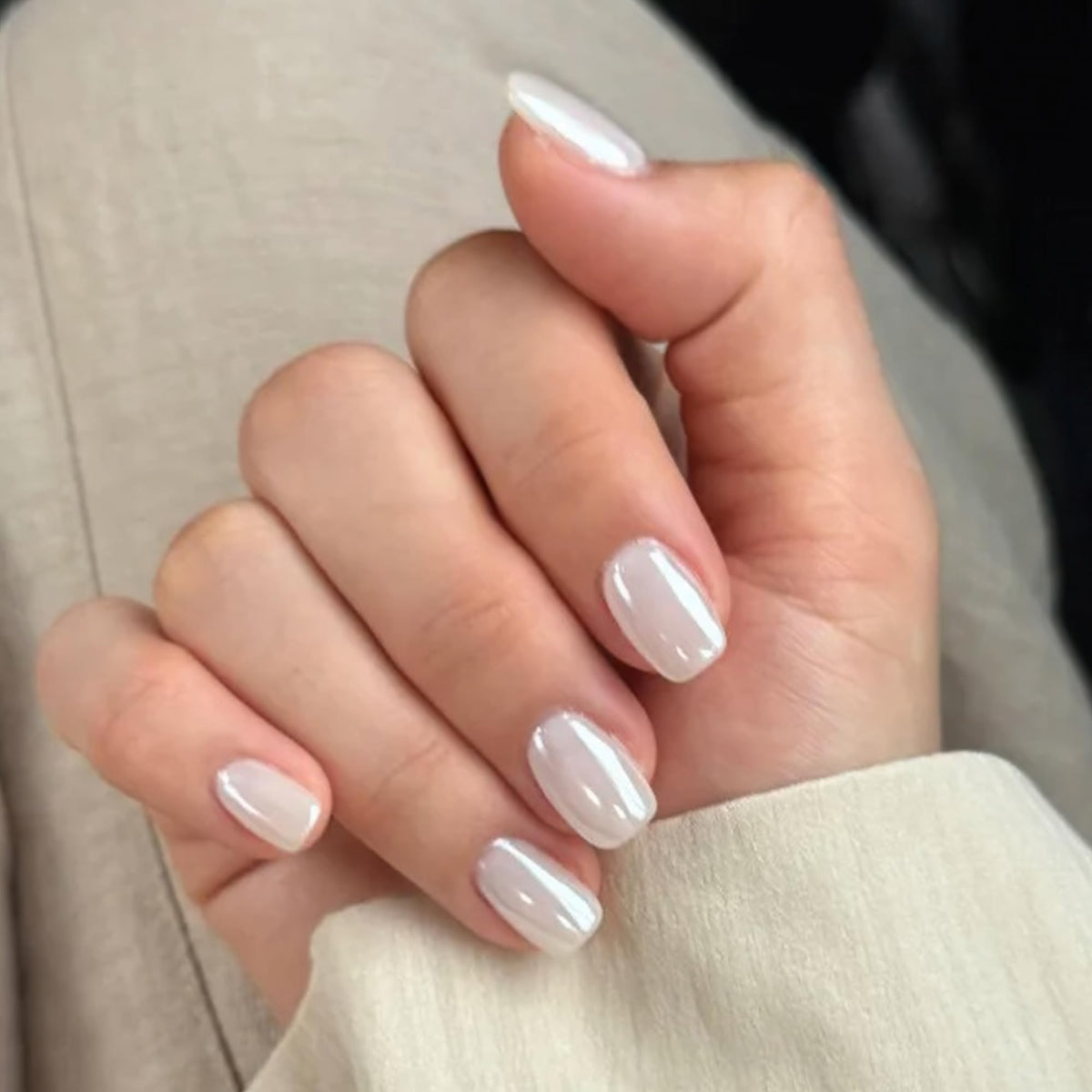 UNA GELLA Chrome White Press On Nails with nail glue and accessories