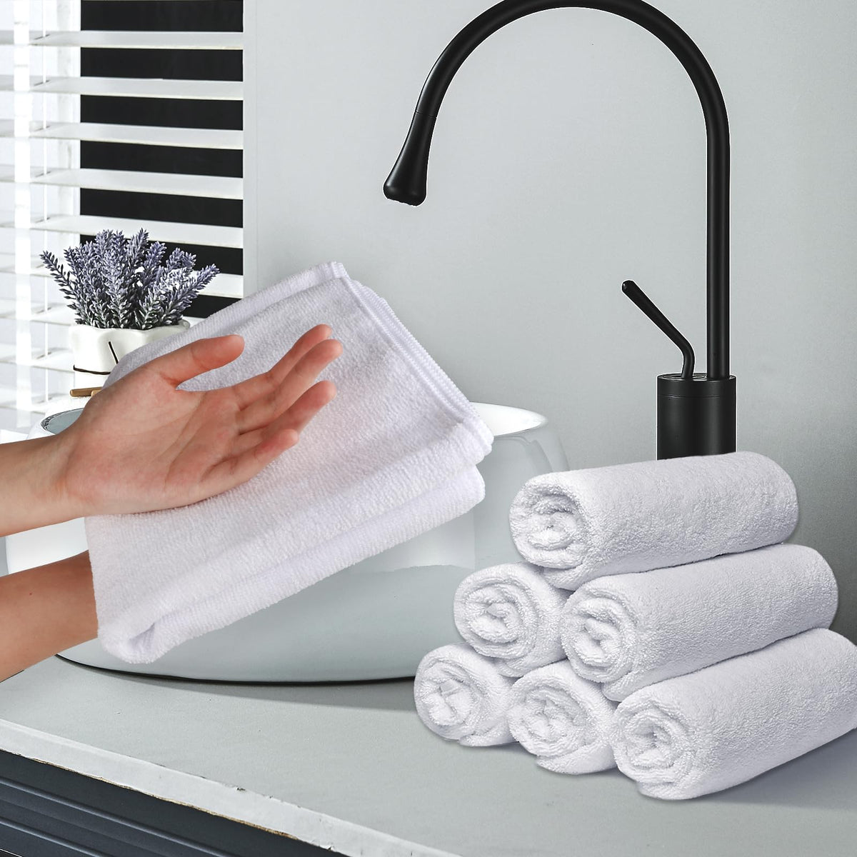 UNIMADE Salon Towels 24 Pack packaging display