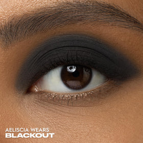 URBAN DECAY 24/7 Eyeshadow Deep Black Matte swatch on skin