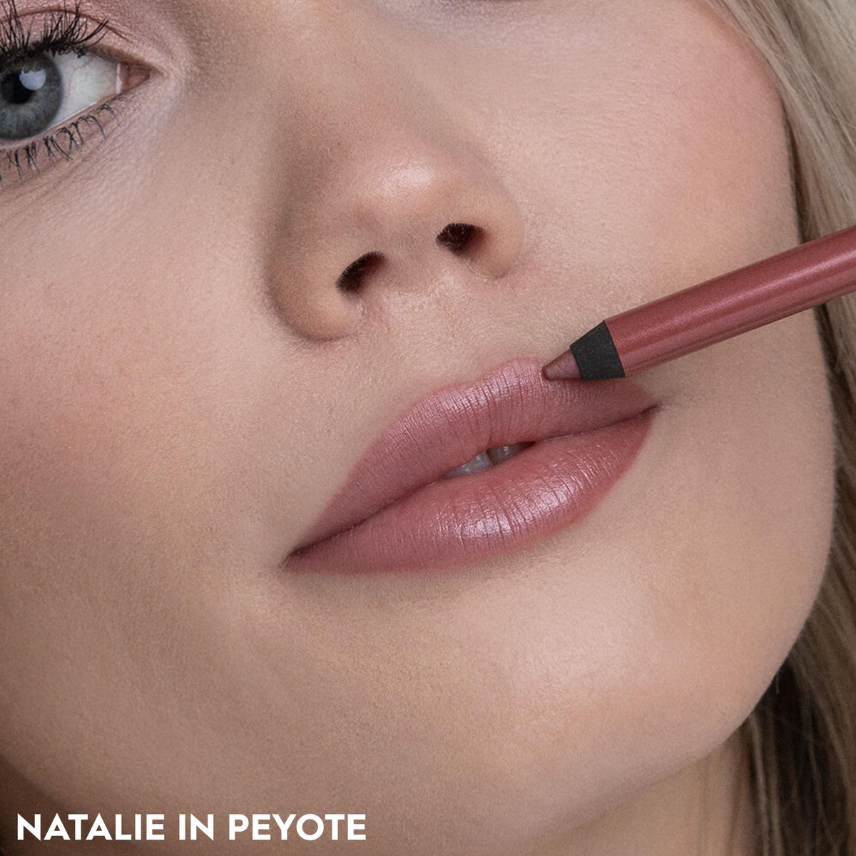 URBAN DECAY 24/7 Glide-On Waterproof Lipliner Peyote close-up