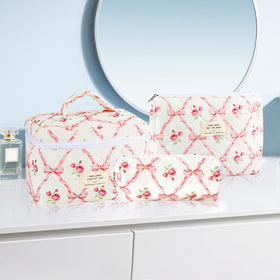 URSKYTOUS makeup bag set in a bathroom organisation