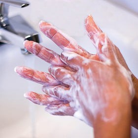 Usage of P&G PROFESSIONAL Antibacterial Hand Soap in a commercial kitchen
