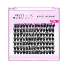 User applying VEYESBEAUTY lash clusters in a mirror