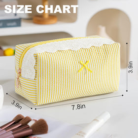 UUYUUY Makeup Bag open showing interior space
