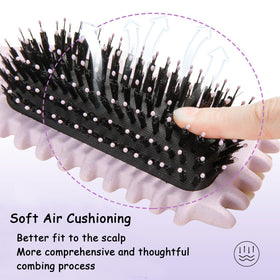 UVZNUMG Curly Hair Brush in use on curly hair