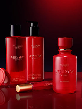 Victoria's Secret Very Sexy Scarlet Mist packaging and label