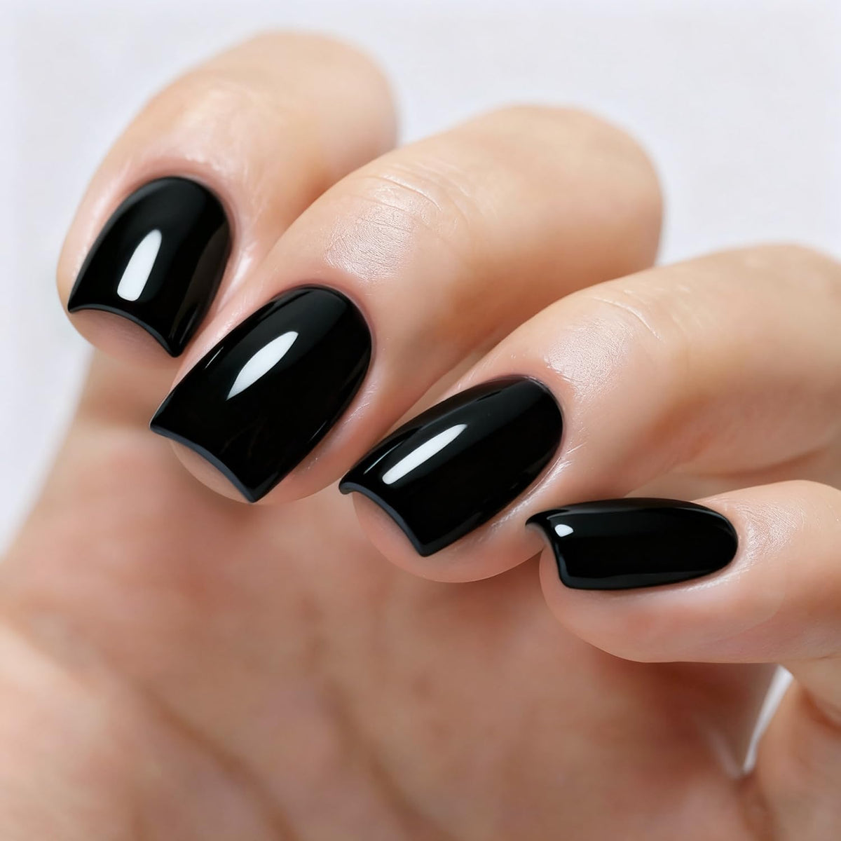 Vishine Gel Nail Polish Basic Black 1348 bottle side view
