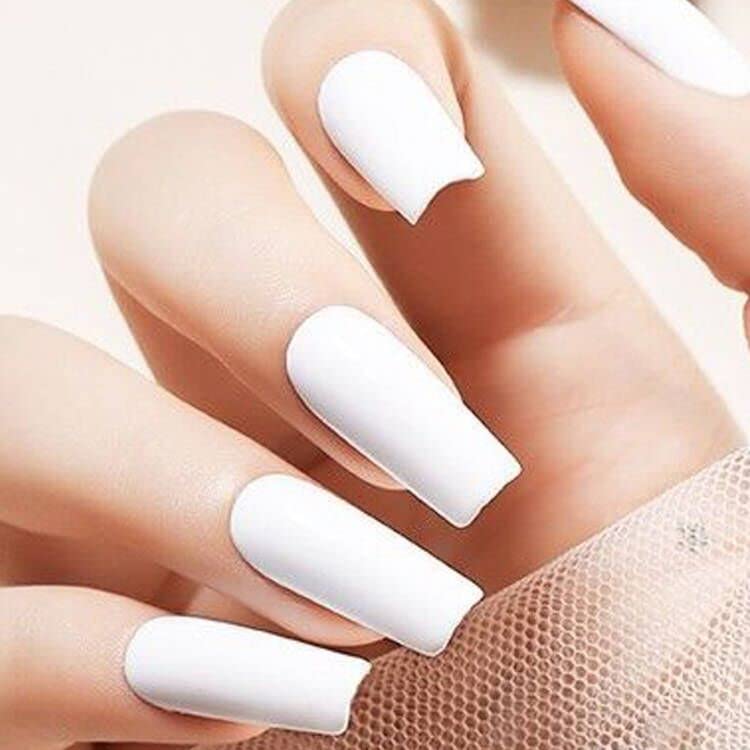 Vishine Gel Nail Polish Pure White 1433 application on nails