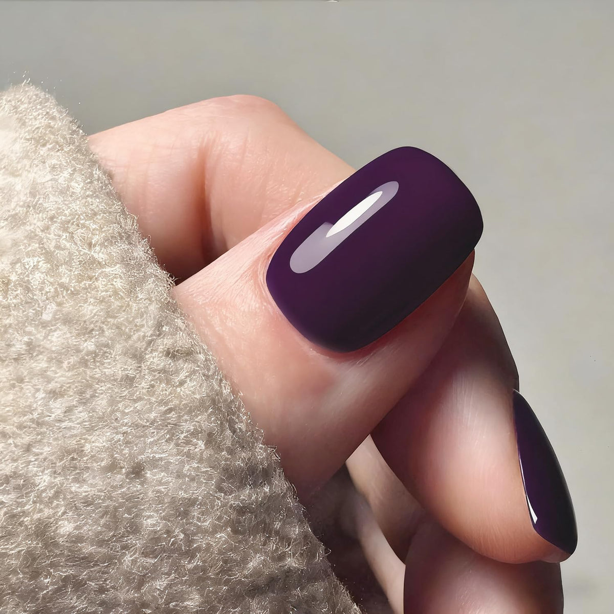Vishine Gel Polish 15ml purple bottle side view